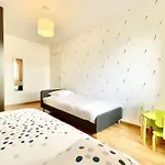 Family Getaway In With Balcony * كولمار