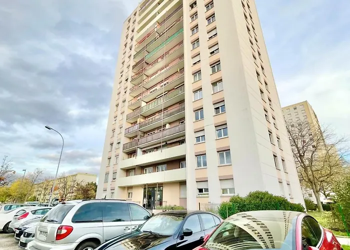 Family Getaway In With Balcony Daire Colmar